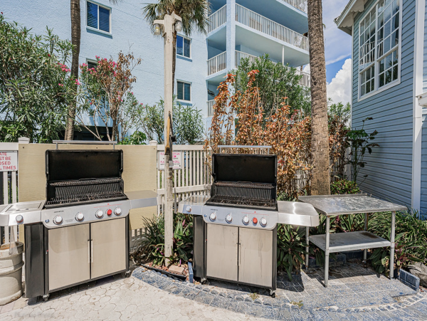 Gulf View Vacation Rentals Indian Shores 3-Bedroom Penthouse with Pool